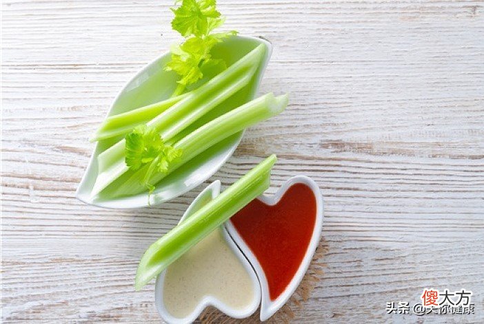 吃芹菜有禁忌吗 芹菜禁忌什么人不能吃