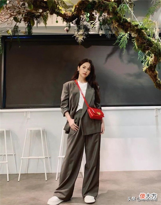 身高不足160的女生，建议少穿这3款裤子，容易显矮显胖还掉价