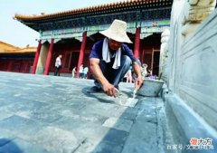 【爱历史】故宫养心殿为何常年潮湿？专家撬开地砖，发现其中奥秘