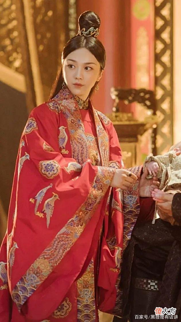 【历史故事】皇贵妃和皇后的区别是什么？皇贵妃真的能威胁到皇后的地位吗？