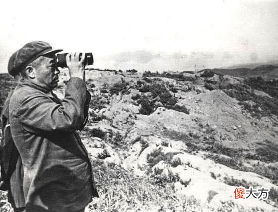 【爱历史】彭德怀与贺龙比较:一个元帅排第二,一人排第五,区别何在?