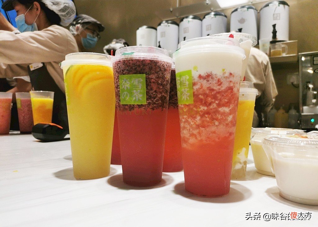 点奶茶时，服务员问要几分糖，不懂就会闹笑话了，聪明人都这样说