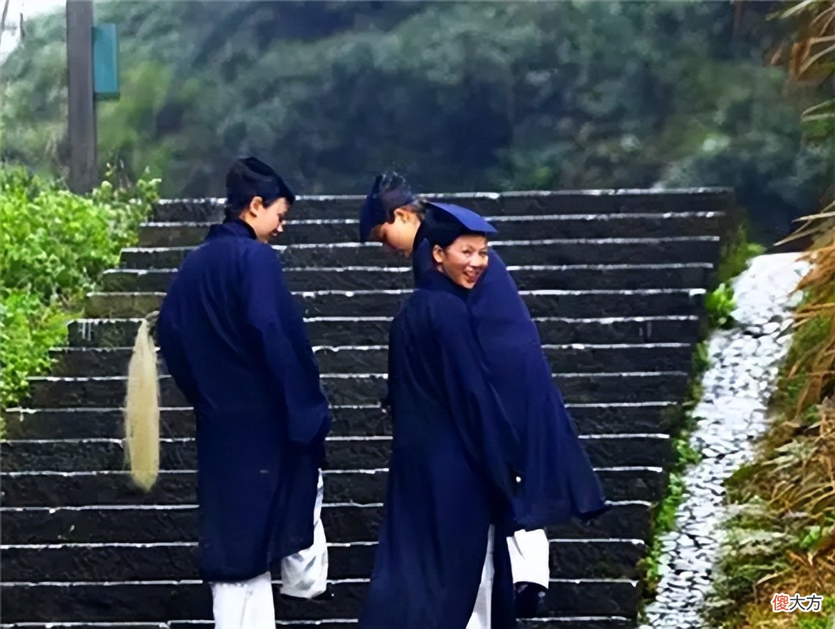 【历史故事】明朝23岁女道士王焘贞，宣告自己将羽化，近10万人围观，最后如何