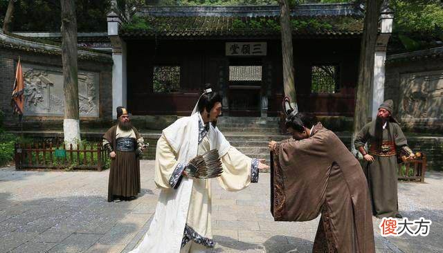 【爱历史】卧龙凤雏得一可安天下，司马徽还说了一句话，道出刘备定会失败