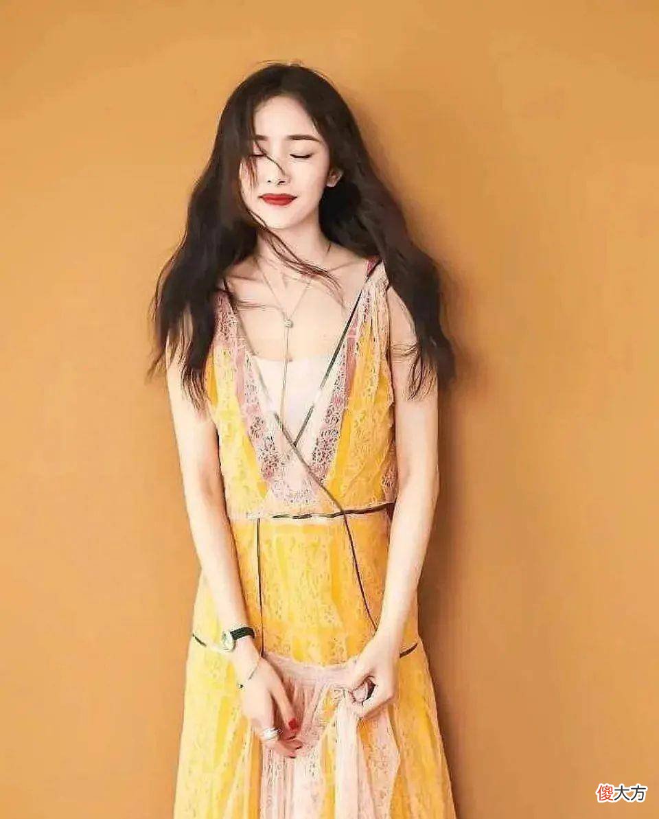 【时尚一点】黄色长裙，杨幂唯美典雅，赵丽颖气质优雅，刘诗诗清新靓丽