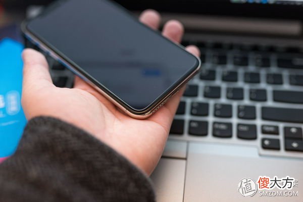 那些KOL家出的手机钢化膜怎样 手机钢化膜谁家的好