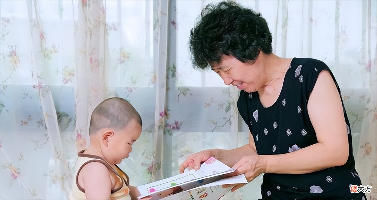 “凭啥你妈带娃就给钱，我妈带娃就免费？”丈夫不服反被妻子怼