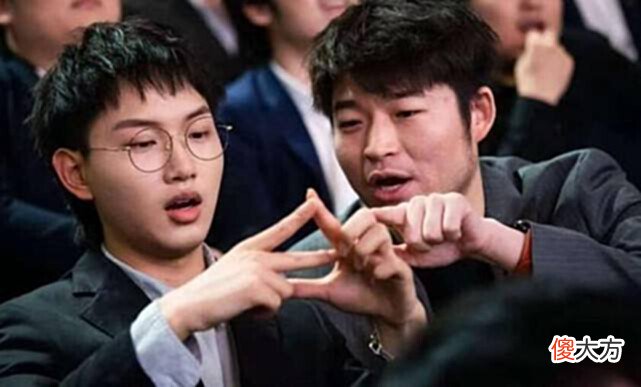 【游戏世界】狼队被WB零封,网友嘲林教练提携月色徒弟,没了向鱼WB都打不过