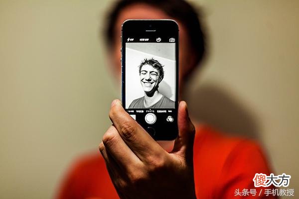 为什么在手机上要比在电脑上更加好看 为什么手机比电脑好用