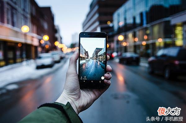 为什么在手机上要比在电脑上更加好看 为什么手机比电脑好用