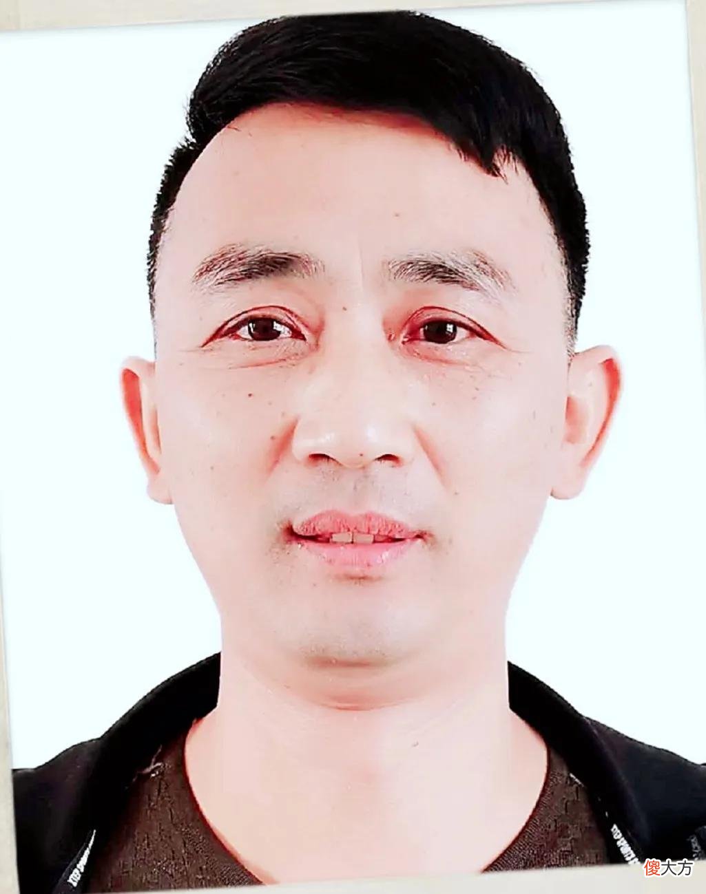 申请优待证时个人拍电子照片的时候 办理优待证需要什么照片