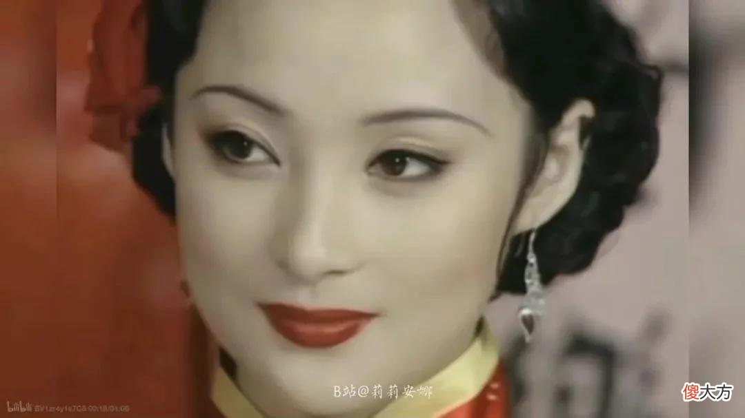 【就爱时尚】子曾经曰过，厚眼皮和薄眼皮谁更胜一筹