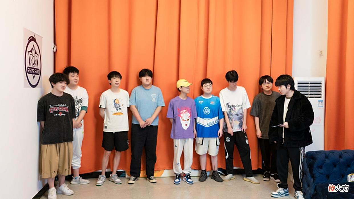 【游戏迷】KPL夏季赛:易峥下场暴露ES打法短板,花海、清融缺了易峥真不行