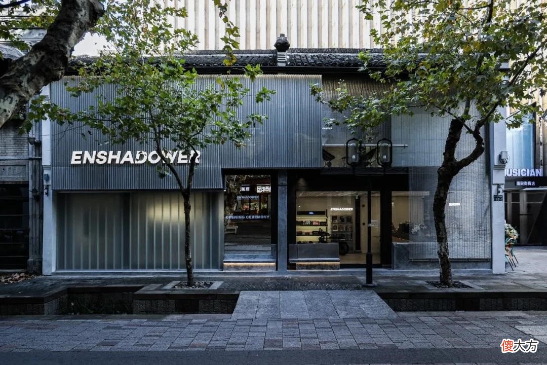 中国新服装品牌靠什么 中国新品牌衣服