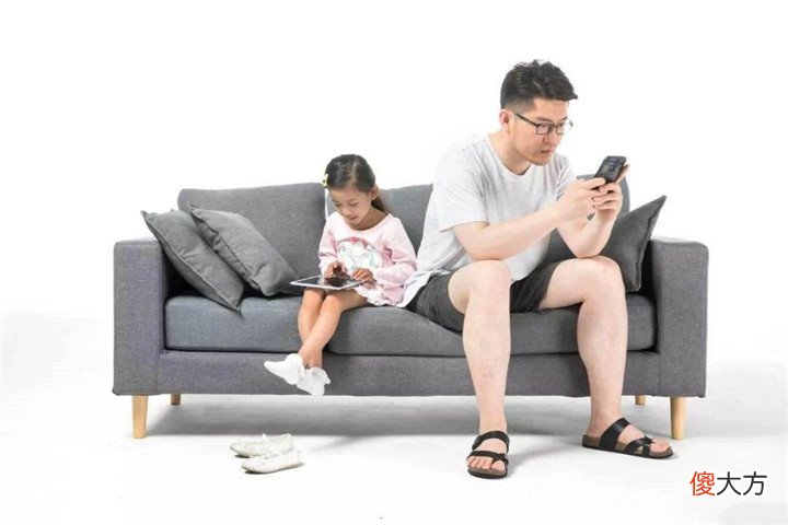 什么时间给孩子配手机最合适 孩子什么时候配手机最好