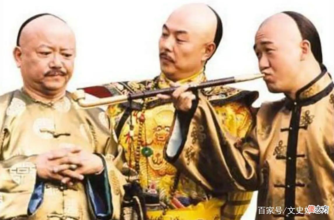 【爱历史】乾隆给纪晓岚白纸让他宣读，后者张口，乾隆帝瞬间龙颜大悦