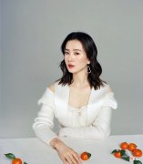 【就爱时尚】女人过了40岁，别戴这4种“假贵气”的首饰，自以为洋气其实挺土