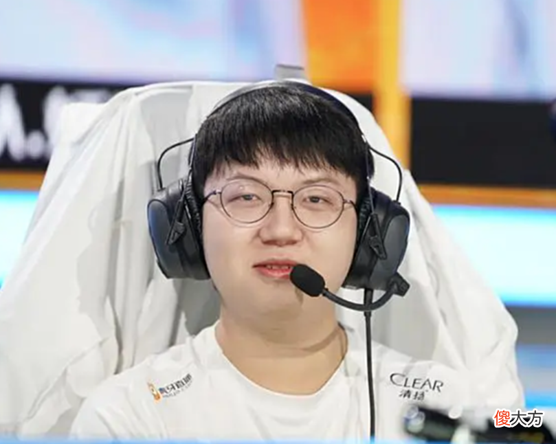【游戏世界】妖刀是KPL第一射手，各项数据碾压易峥，成为最强发育路