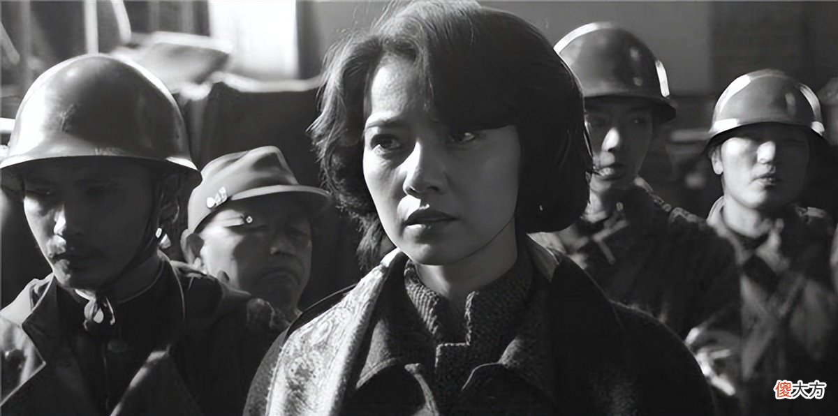 【历史故事】日军官识破新四军女特工，好吃好喝招待后送走，60年后揭露原因