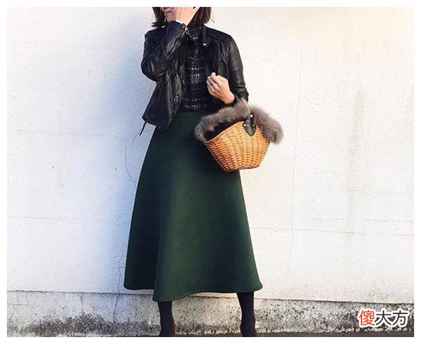 【时尚一点】秋意渐浓，营造休闲氛围，隐藏身材比例的不完美