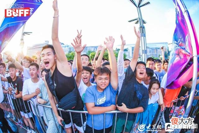 【游戏迷】加满BUFF 制霸全局 崂山霸福啤酒“热血”上市 CBA陈培东等多名球星霸气登场