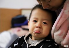 二胎“随母姓”才公平？以下几种弊端，在孩子上幼儿园后逐渐显现