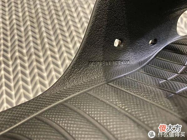 【就爱时尚】胖胖买的鞋 篇一百五十三:50块挺划算,Under Armour Locker拖鞋