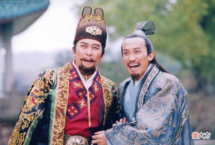 【历史故事】侍卫救下落水太子,朱元璋:穿着整齐的升官,脱掉衣服的杀了