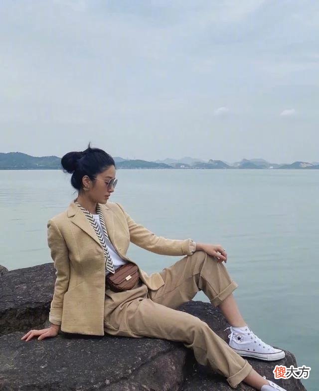 【时尚一点】女人要想穿出高级感，建议从风格和版型入手，更显气质魅力