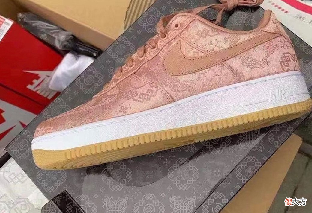 丝绸AF 1曝出新配色冠希打脸？Converse翻毛皮鞋保暖颜值不输联名
