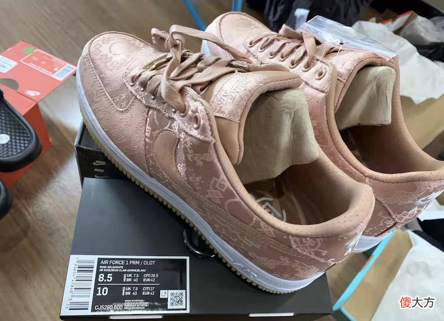 丝绸AF 1曝出新配色冠希打脸？Converse翻毛皮鞋保暖颜值不输联名