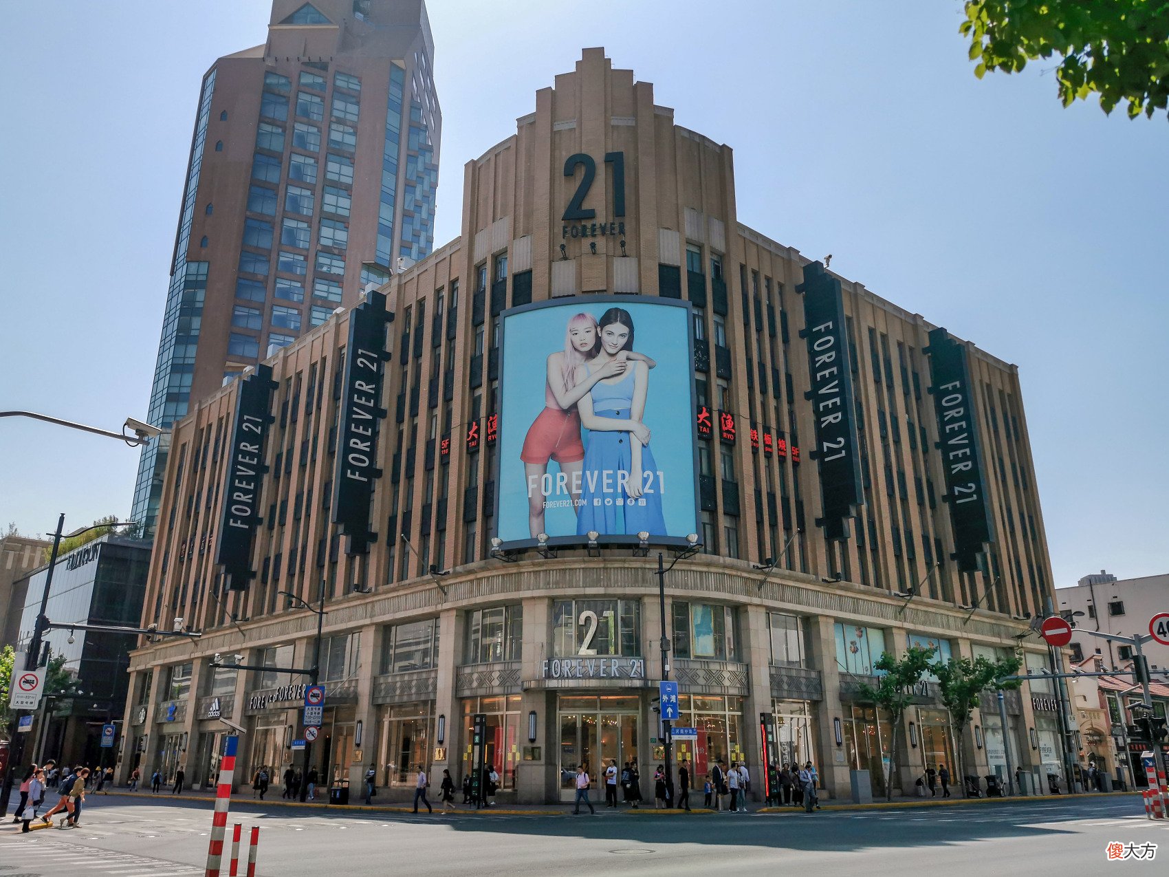 这个快时尚品牌在重返中国市场路上疯狂试探，网友：用新疆棉吗？