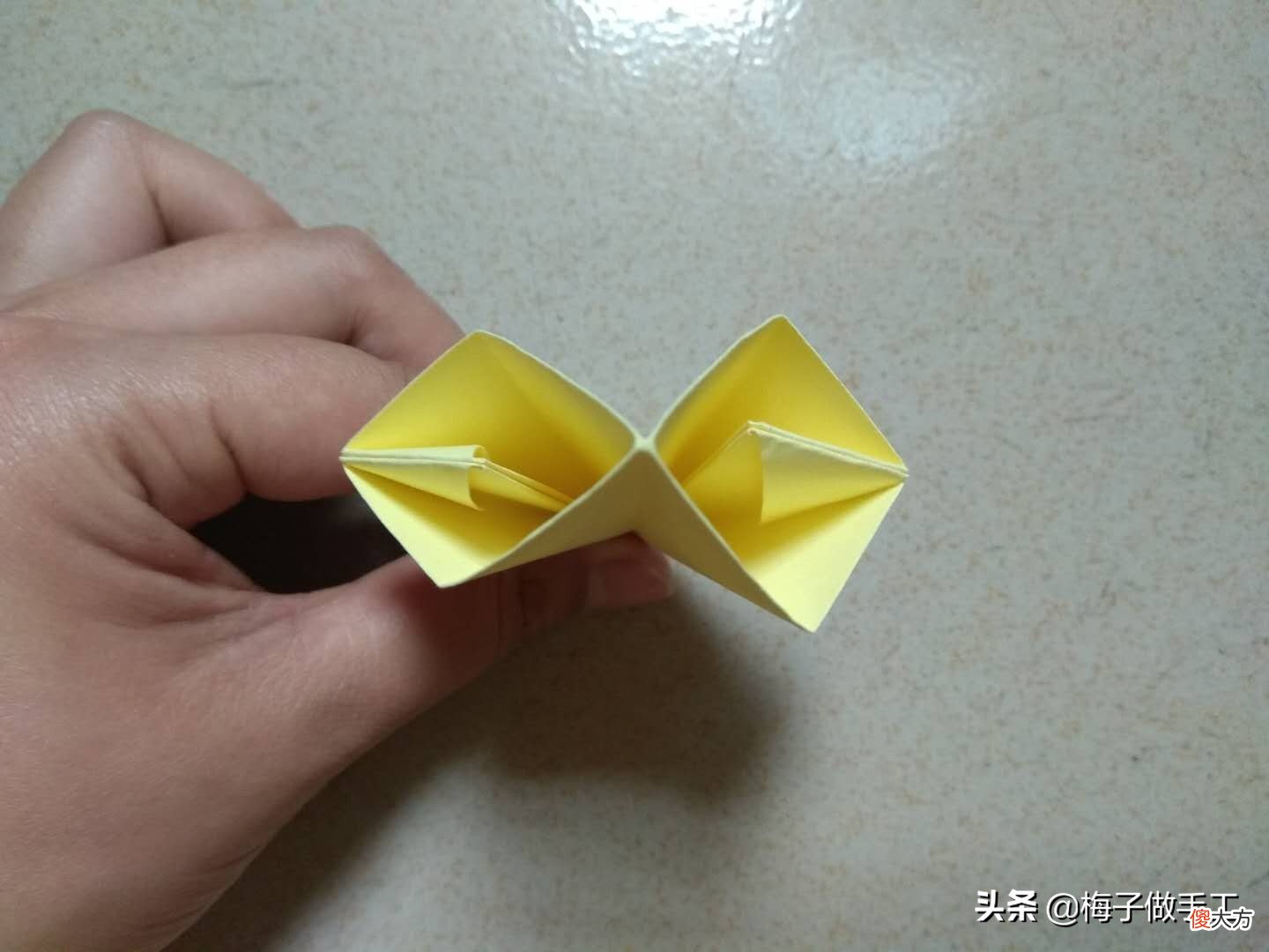 用一张正方形折纸折一颗简单的立体钻石 钻石盒子立体的折法一张纸