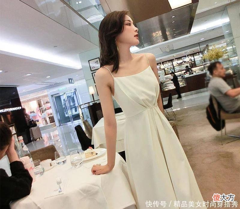 【时尚一点】夏日穿上这件清爽吊带裙，秒变令人心动的女神范儿，高级感满分
