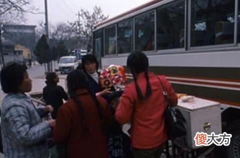 【历史故事】一组老照片：80年代的西安，街头一杯茶水只要2分钱