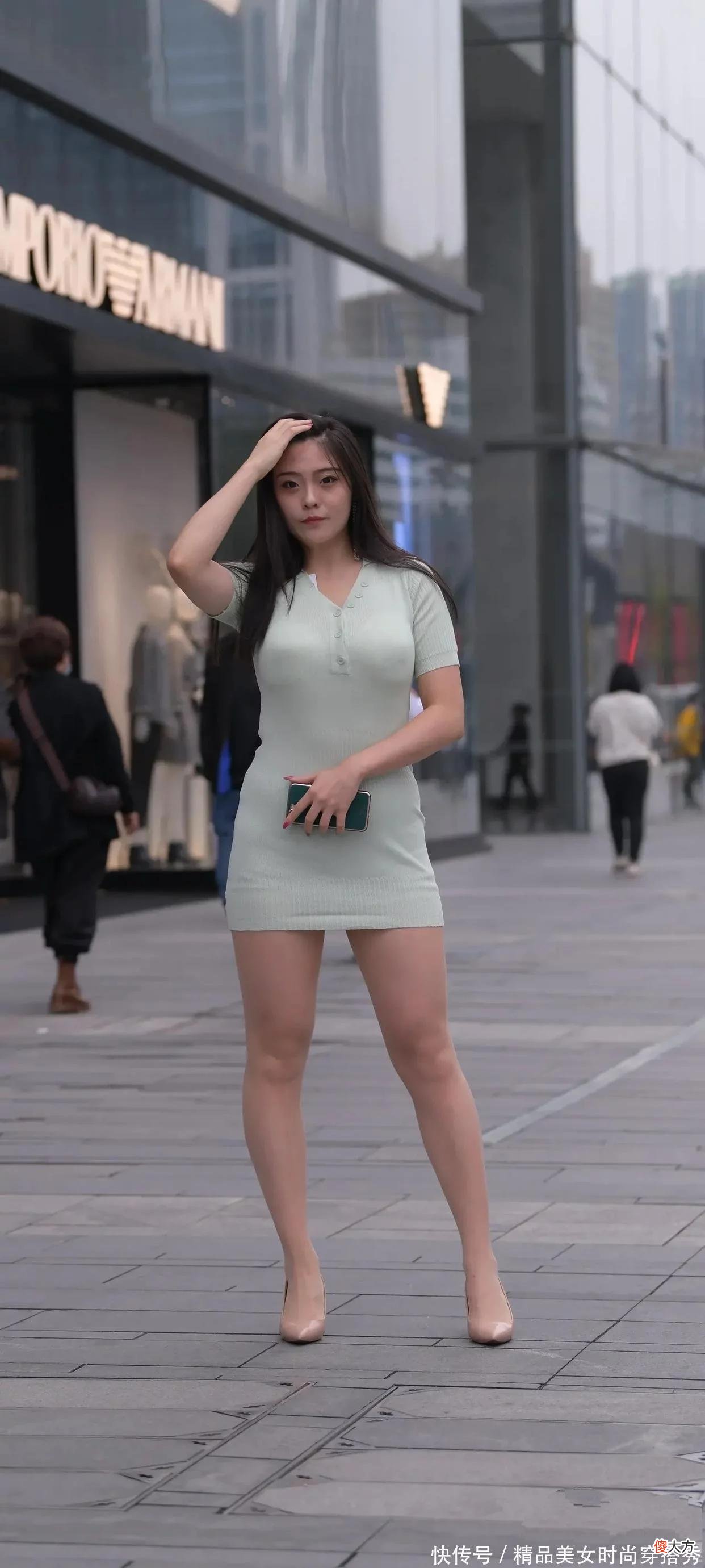 【时尚一点】糖果绿色的针织连衣裙，清新自然又时髦好看