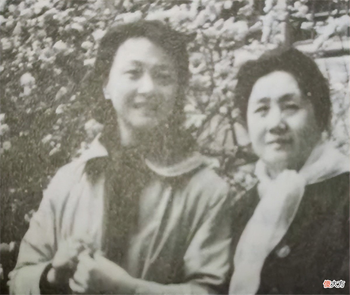 【爱历史】得知14岁董竹君来了月事，身旁的阿姨脸色大变，让其快逃，为什么？