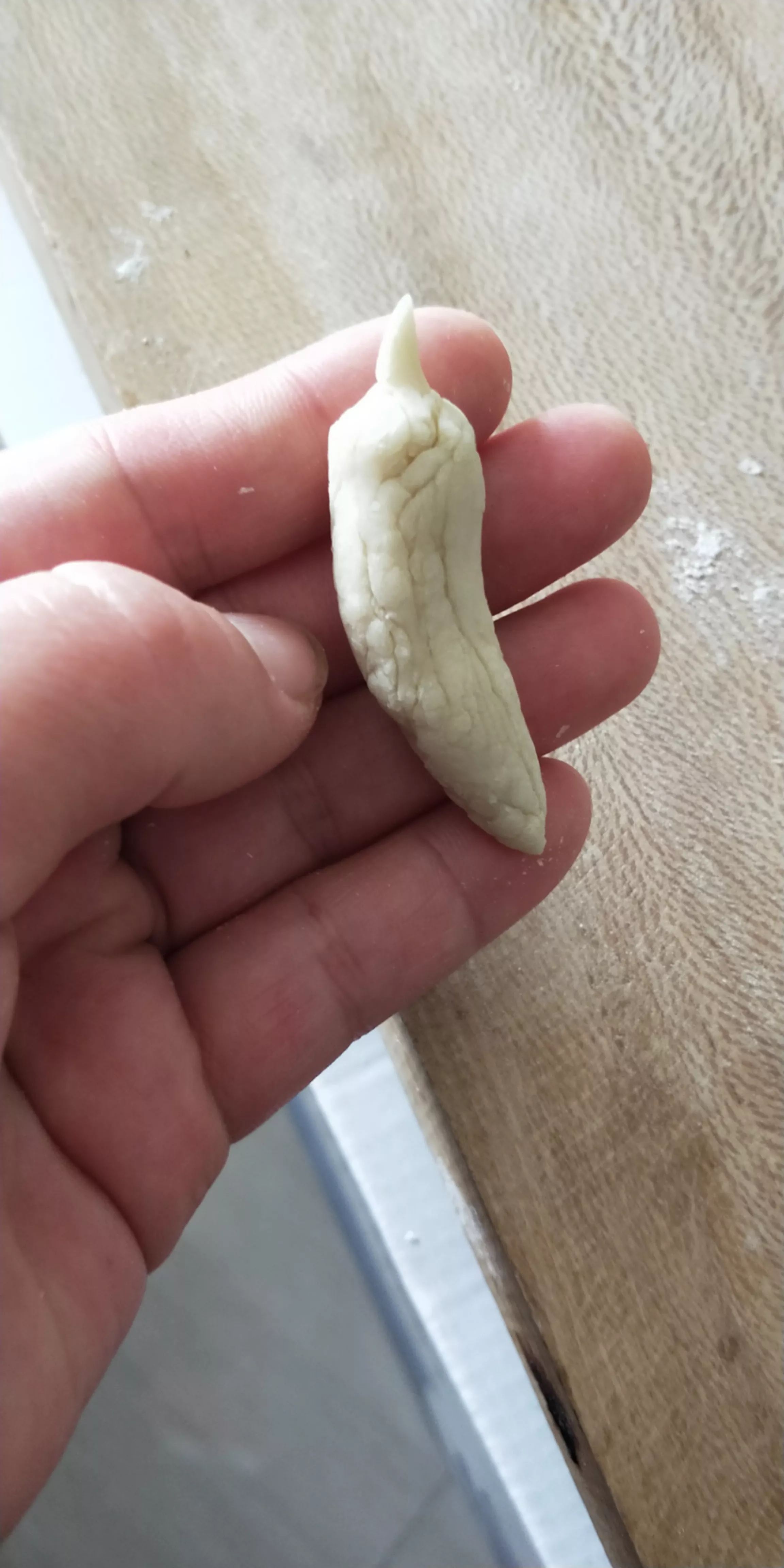 4月6号早上娃爸起床时，我家闺女也一骨碌爬起来了，看这样子不准备再睡了,那行
