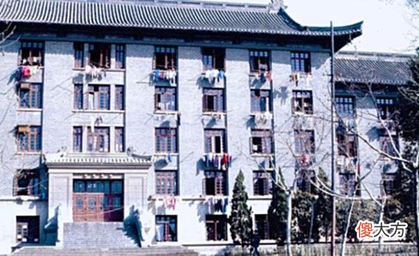 【爱历史】老照片：1984年的江苏南京，110米高的金陵饭店曾是国内第一高楼