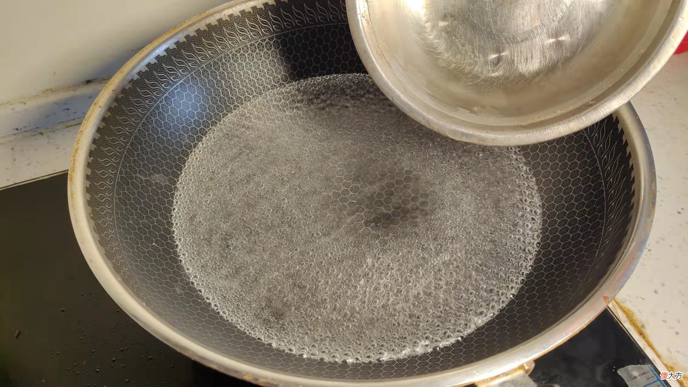 煮汤圆用冷水还是开水 煮汤圆要用冷水还是热水