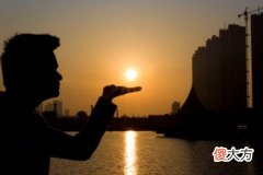 耳朵薄的男人命不好吗 会短命吗