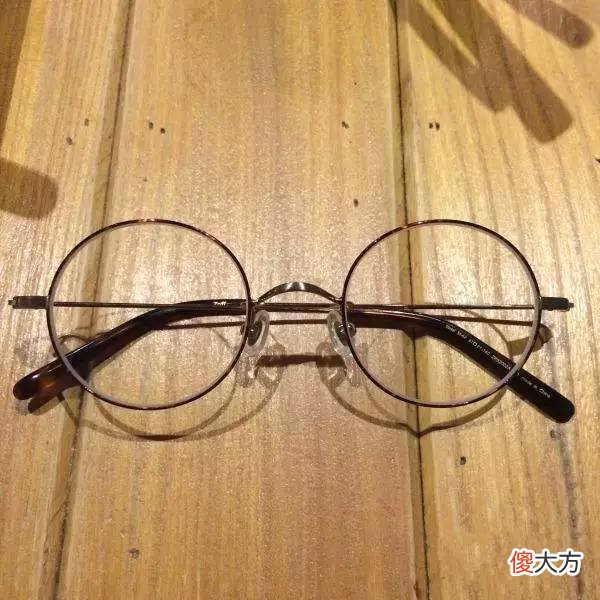 眼镜丨无论你是镜架控还是近视男，相信你都会爱上这8个眼镜品牌