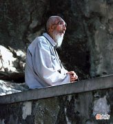 【历史故事】老照片：法国人镜头下1980年的街景与人像，质朴而纯真的年代