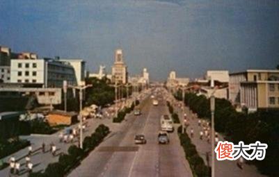 【爱历史】老照片：90年代的成都老照片，百货大楼成了人们永远的回忆！