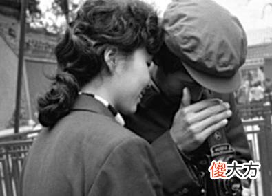 【历史故事】黑白老照片：80年代的老百姓真实生活现状，满满都是回忆