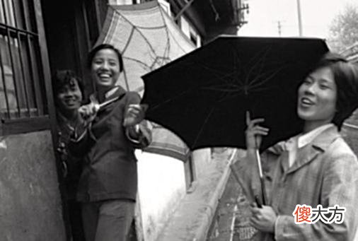 【历史故事】黑白老照片：80年代的老百姓真实生活现状，满满都是回忆