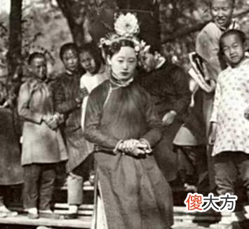 【爱历史】罕见老照片：1910年的北京城，大清门很气派，旗人女子很漂亮