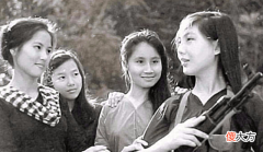 【历史故事】老照片：张万年总结抓越南女特工经验一撩二看三嗅嗅，一抓一个准