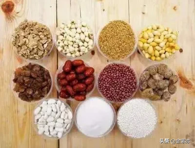 腊八节里少不了的腊八粥&腊八蒜