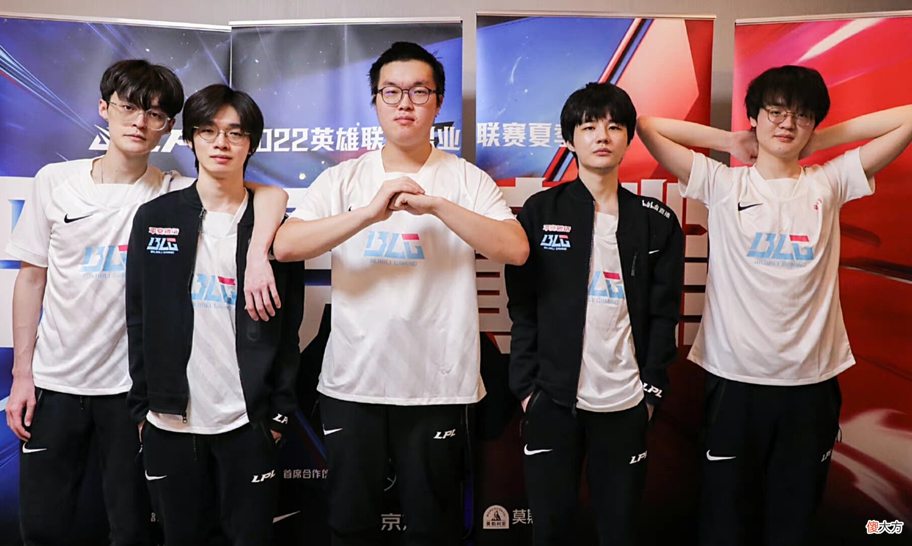 【游戏世界】Ning觉得RNG、JD、滔搏能进世界赛，张嘉文则是认为EDG不太稳定